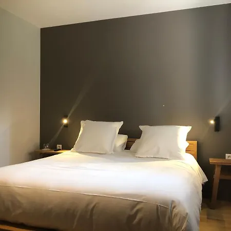 Le Trianon D'yss Guest house *